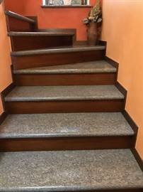 Stufenplatten aus Luserna Gneis poliert