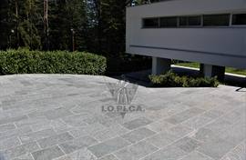 Floor in Luserna Stone with naturally split surface and sawn sides